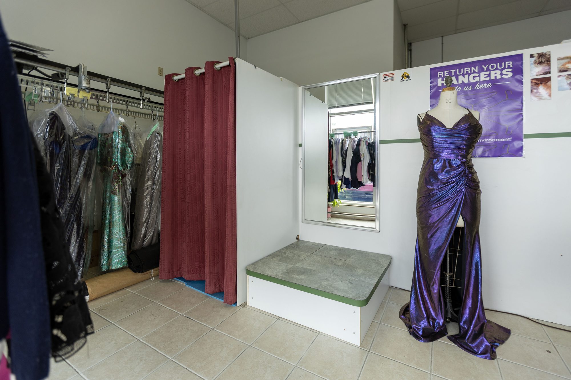 Wedding and formalwear